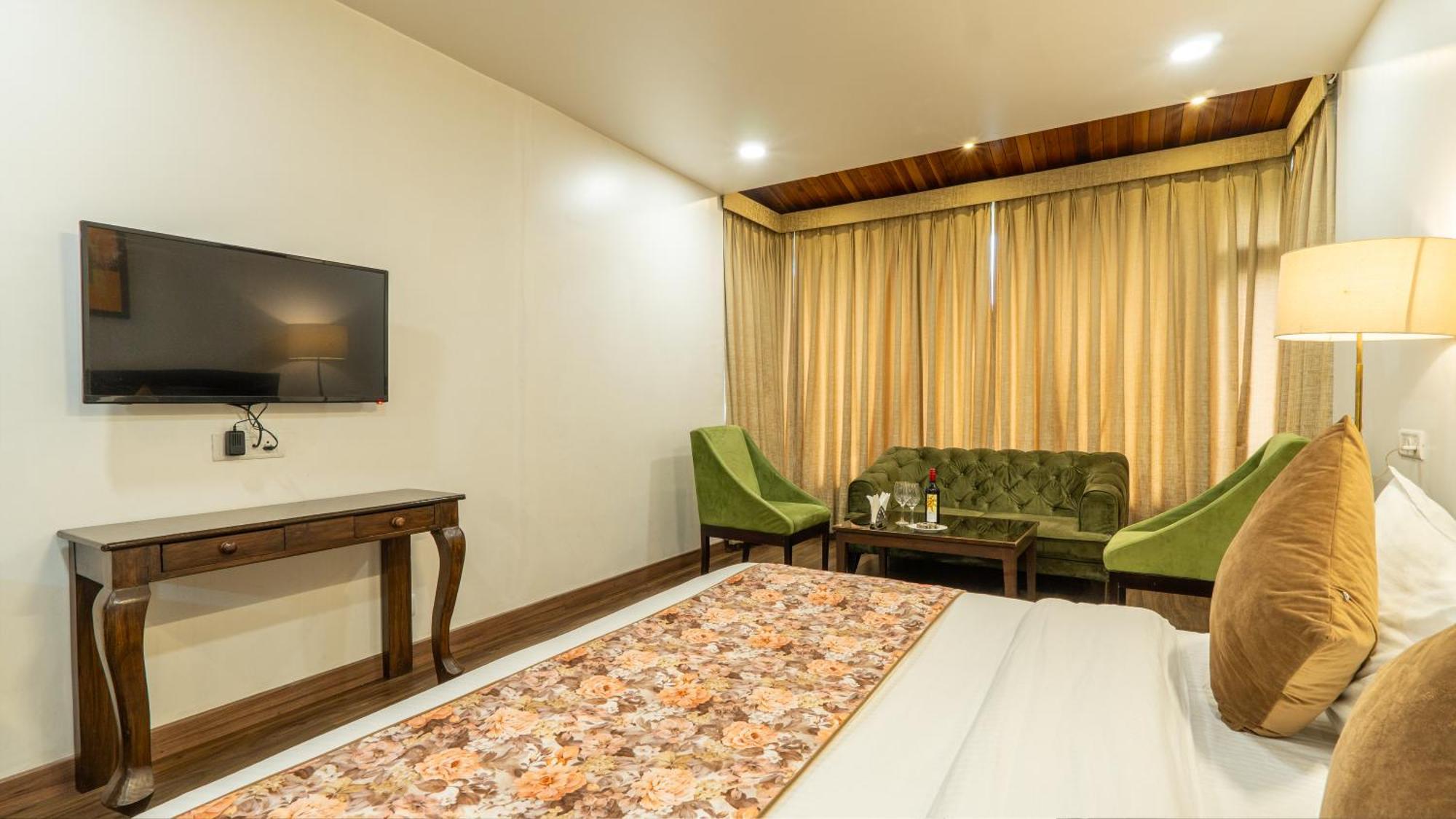 Woodrock Luxury Boutique Hotel Манали Экстерьер фото