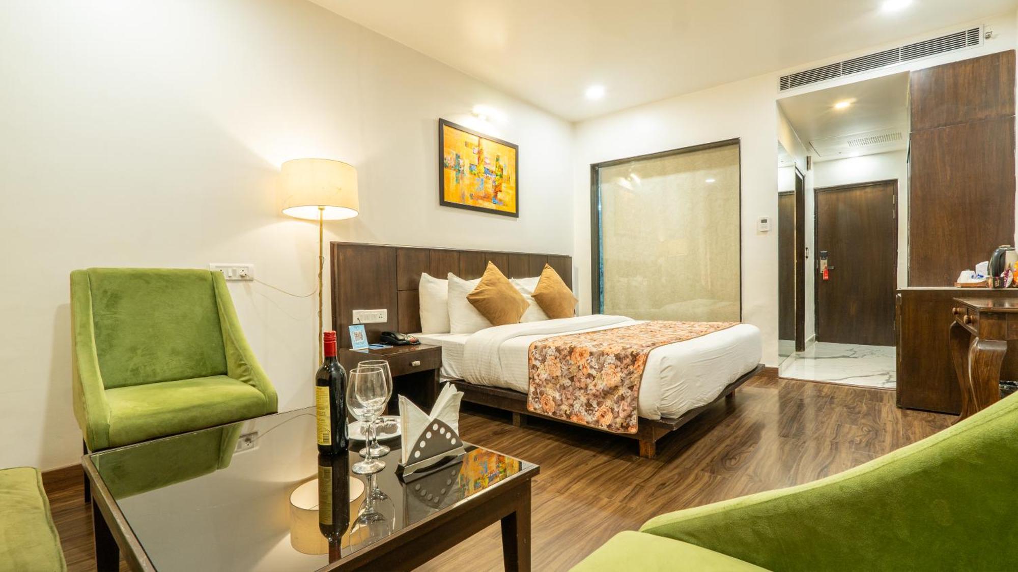 Woodrock Luxury Boutique Hotel Манали Экстерьер фото