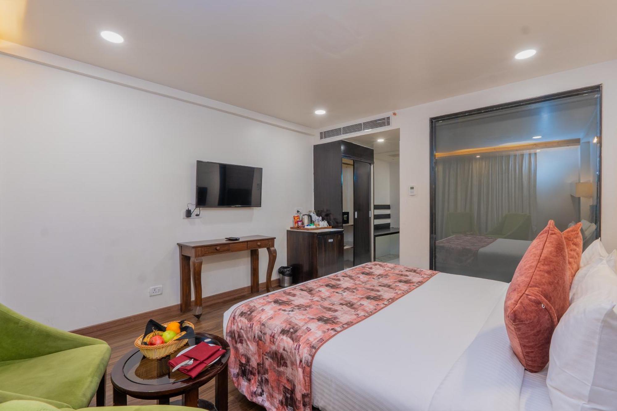 Woodrock Luxury Boutique Hotel Манали Экстерьер фото