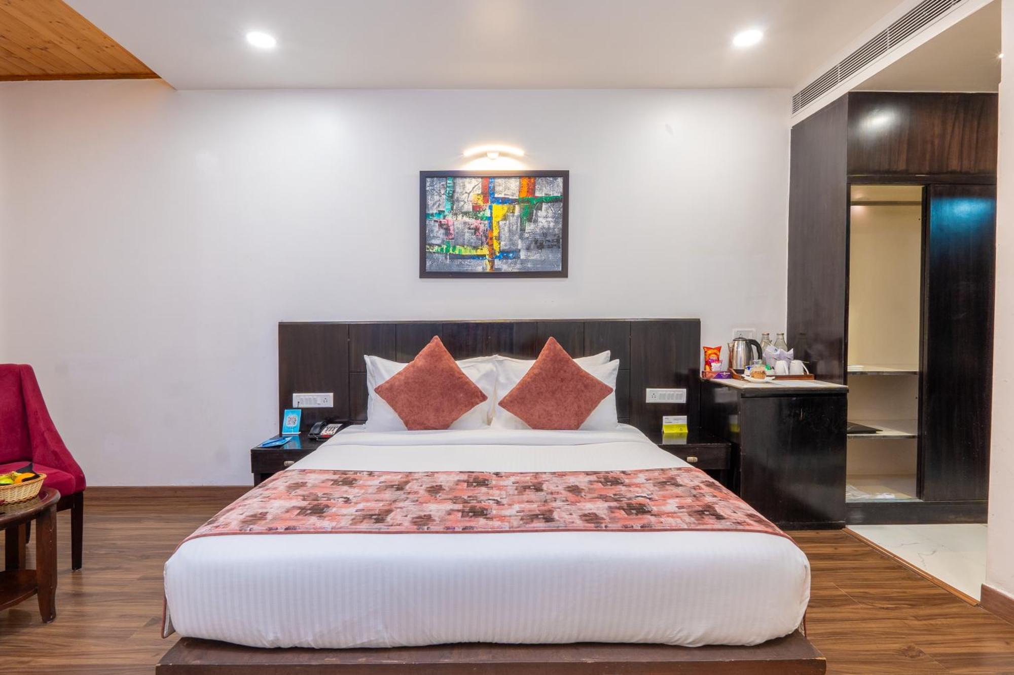 Woodrock Luxury Boutique Hotel Манали Экстерьер фото